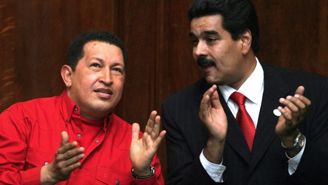 Hugo Chávez y Nicolás Maduro.