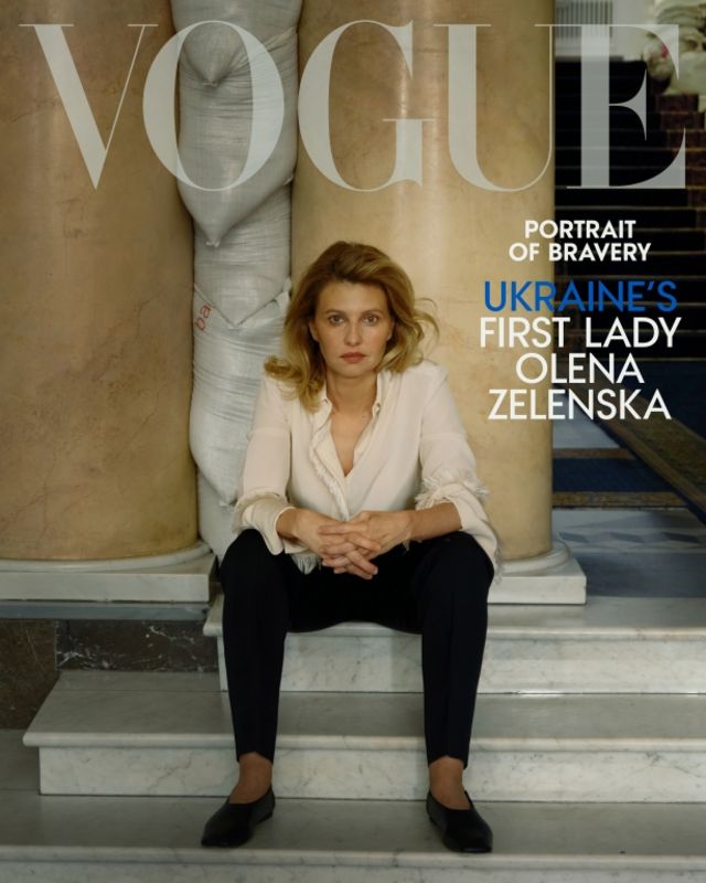 Portada de la revista Vogue del úmero que reseña a Olena Zelenska y que publica en octubre.
