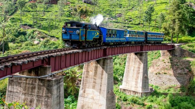 Kereta api di India yang berjalan lamban