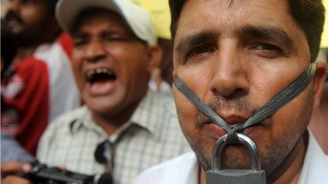 پاکستانی صحافیوں کا احتجاج