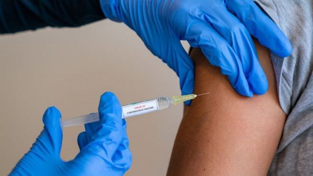 Вакцина талкуусу күчөдү