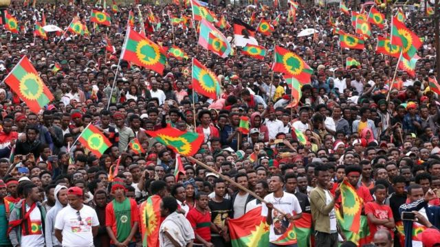 Thousands gather for the welcoming ceremony for Dawud Ibsa, leader of the once banned Oromo Liberation Front (OLF) on Meskel Square in Addis Ababa, Ethiopia on September 15, 2018