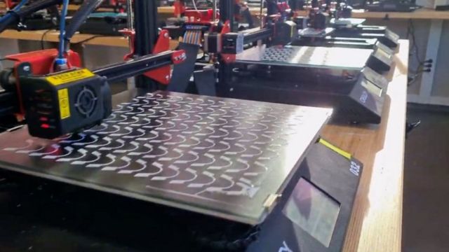 قد تنتج الطابعات ثلاثية الأبعاد آلاف المشابك في نفس الوقت