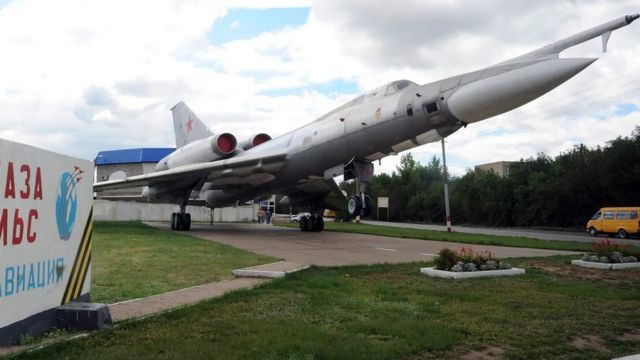 سپر سونک ٹپولوو ٹو-22 بلائنڈر بمبار طیارہ جسے ’مین ایٹر‘ یا ’انسان کھانے والا‘ کا لقب ملا