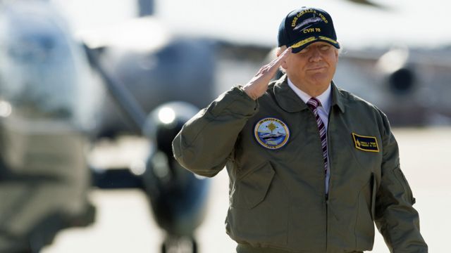 Президент США Дональд Трамп на авиабазе Лэнгли 2 марта 2017 года