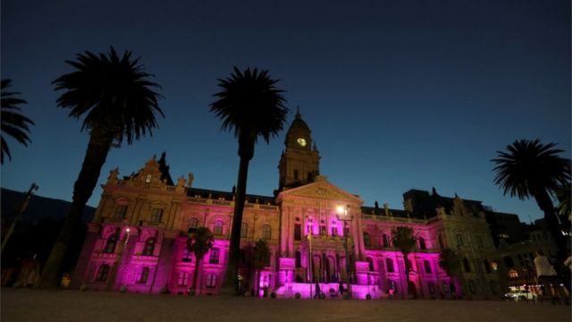 Cape Town City Hall bathed in purple light to honour the death of Desmond Tutu