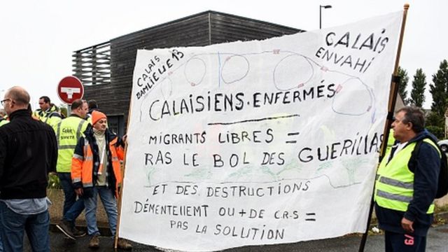 Manifestation pour le démantèlement de la "jungle" de Calais