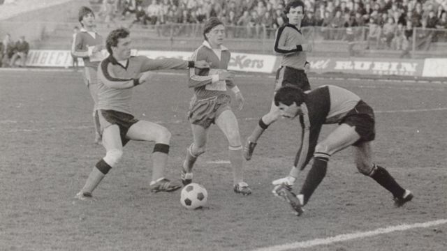 FK Radnički Niš players: Dejan Petković, Dragan Stojković, Siniša