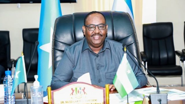 Madaxweynaha Puntland ayaa Arbacadii shaaciyay liiska guddiga doorashada ee maamulkiisa