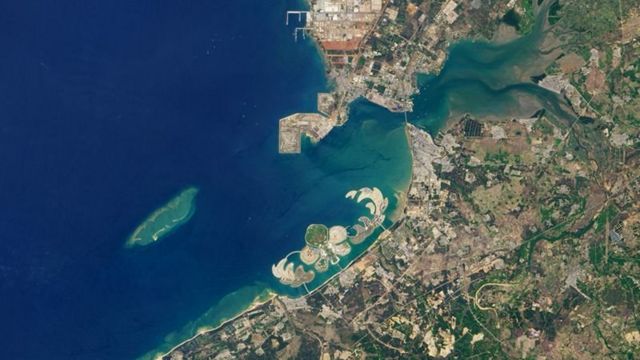 جزیره گل اقیانوس در خلیج یانگپو چین یک نمونه از تغییرات ساحلی است