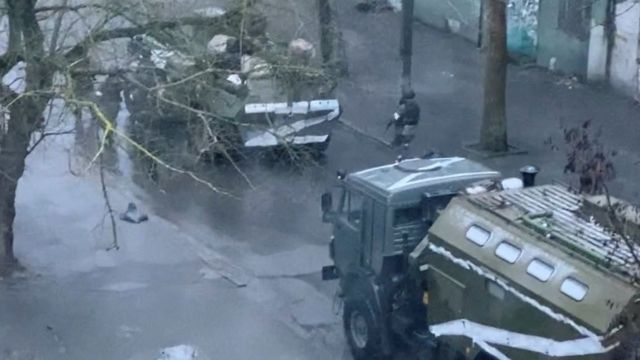 دبابات روسية شوهدت في شوارع خيرسون