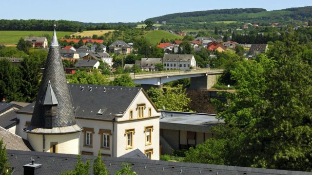 Schengen ngôi làng nhỏ và tấm thị thực đi khắp châu âu bbc news tiếng việt