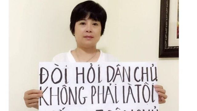 Bà Nguyễn Thúy Hạnh bị bắt hôm 7/4 với cáo buộc "làm, tàng trữ, phát tán hoặc tuyên truyền thông tin, tài liệu, vật phẩm nhằm chống Nhà nước",