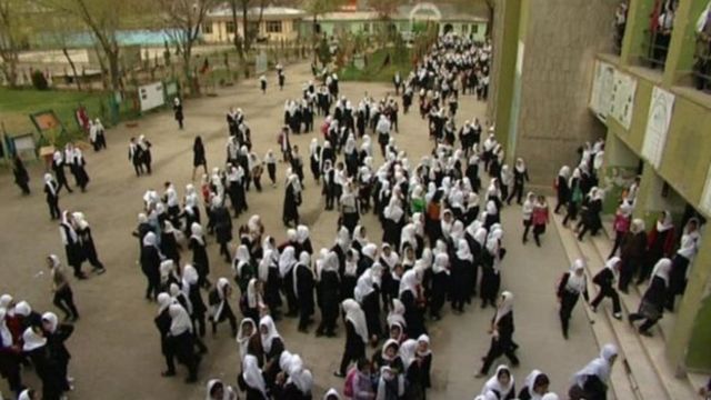 آغاز سال تعلیمی در افغانستان غنی چالش های غیرمترقبه را دلیل عملی نشدن وعده اش خواند Bbc News فارسی