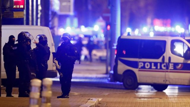 هجوم ستراسبورغ الشرطة الفرنسية تقتل المشتبه به شريف شيكات Bbc News عربي