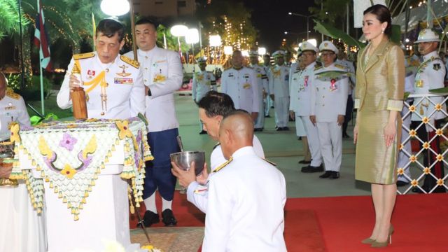 ในหลวงทรงวางศิลาฤกษ์และเปิดอาคารศาลอุทธรณ์ จ.นครปฐม