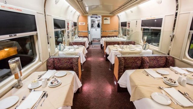 オーシャン ラインの食堂車は、寝台車の乗客専用です。