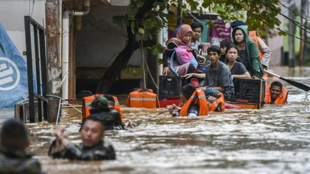 Banjir Jakarta Hujan deras terus guyur Jabodetabek hingga 7 Januari