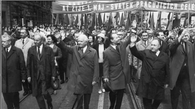 1968年捷克出现后来被称为"布拉格之春"的政治自由化运动, 10年后中国出现"北京之春"