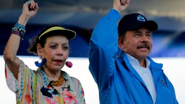 La vicepresidente de Nicaragua Rosario Murillo junto al presidente Daniel Ortega.