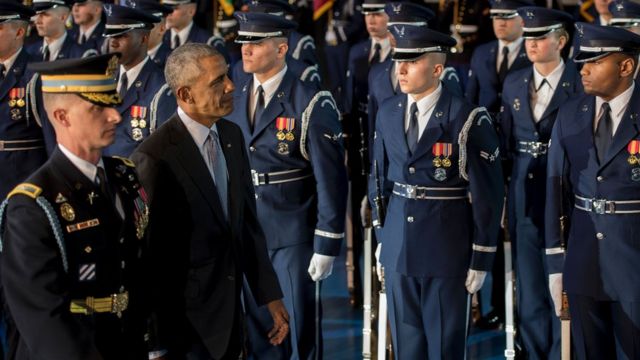 Obama en desfile militar.