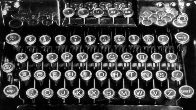 QWERTY Keyboard Meaning, History & Layout - Video & Lesson