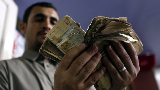 Yemen riyali, bir yıl içinde yüzde 50 değer kaybetti.
