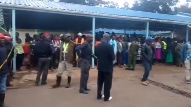 Iyaye da 'yan uwan dalibai sunyi cirko-cirko a asibiti