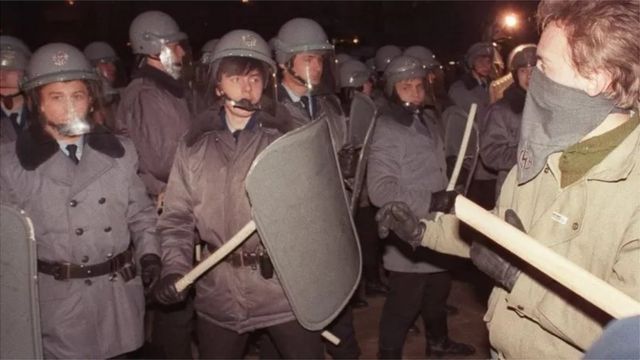 Cảnh sát chống biểu tình thời Xã hội chủ nghĩa ở Ba Lan - ảnh tư liệu