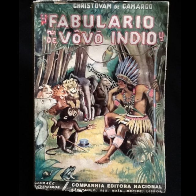 Vovô Índio e animais ilustrados em livro com título: Fabulário de Vovô Índio