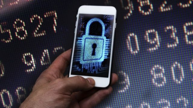 Celular: como saber se seu telefone foi hackeado e o que fazer para se  proteger - BBC News Brasil