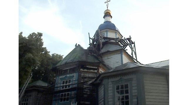 церква