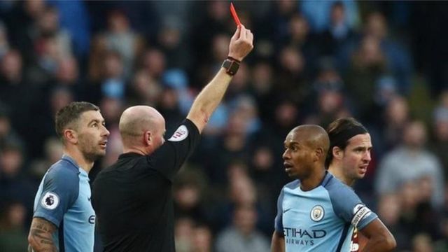 Jan katin Fernandinho a wasansu da Burnley shi ne na biyu a Premier bana