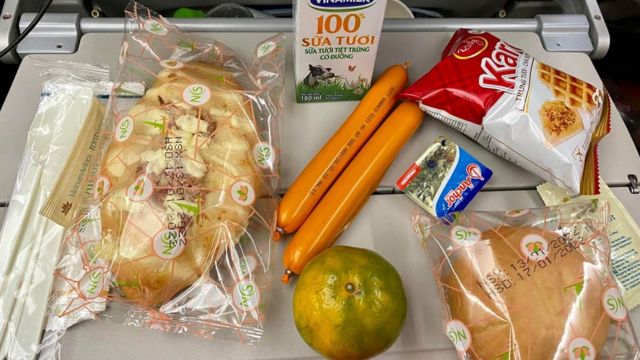 Bữa ăn của khách bay "combo" từ London về Vân Đồn ngày 15/01.