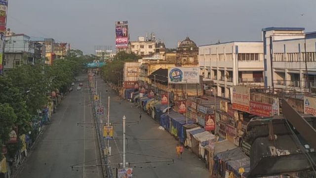 কর ন ভ ইর স স মব র থ ক কলক ত সহ পশ চ মবঙ গ র অন ক শহর লকড উন শ র হচ ছ Bbc News ব ল