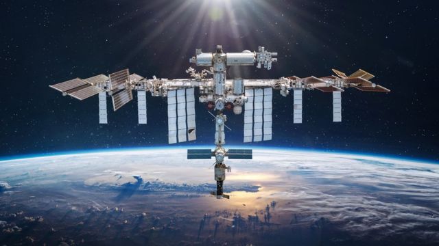 国际空间站是太空最大的人造物，由15个国家共同建成(photo:BBC)