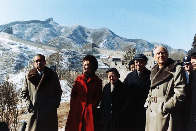 1972年，尼克松对中国进行了历史性的访问，到访长城等地。