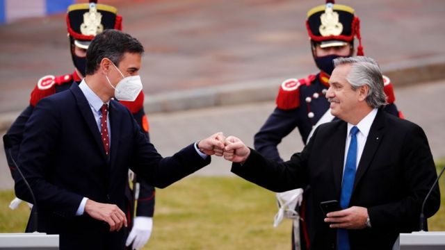 Pedro Sánchez y Alberto Fernández