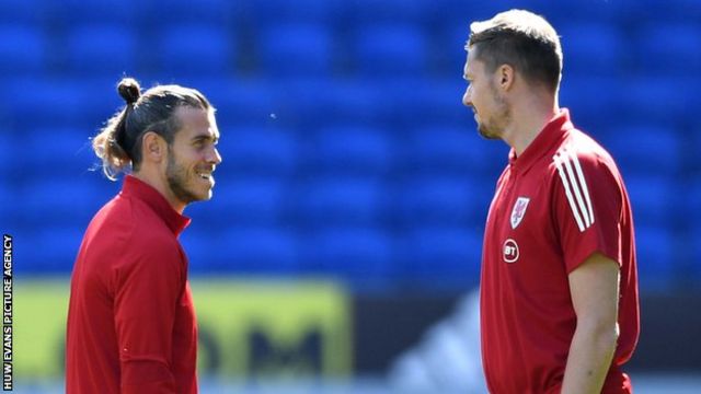 Bale makes 100th appearance for Wales