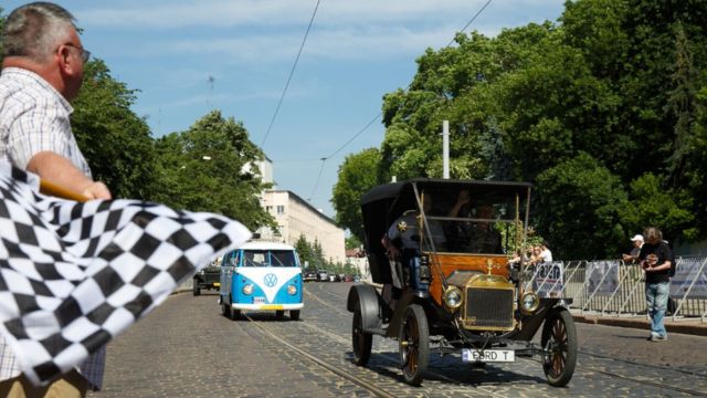 Фестиваль ретро автомобілів у Львові