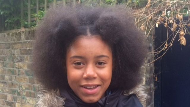 A estudante negra que foi mandada para casa por ter cabelo 'grande demais'  — e será indenizada pela escola - BBC News Brasil