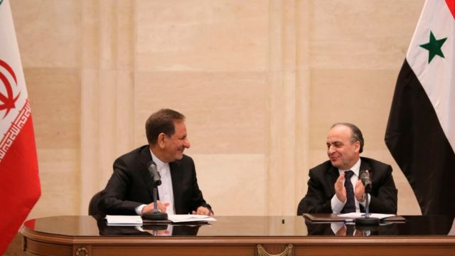 Suriye Başbakanı İmad Hamis (sağda) ve İran Cumhurbaşkanı Yardımcısı İshak Cihangiri enerji anlaşmaları imzaladı (28 Ocak 2019)