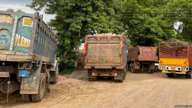 Dumpers seized at Tawadi Town Police Station