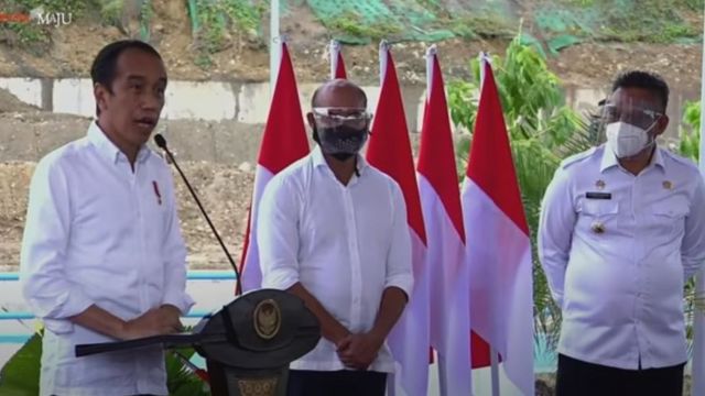 Kerumunan Di Maumere, NTT Saat Kunjungan Jokowi, "bukan Soal Hukum ...