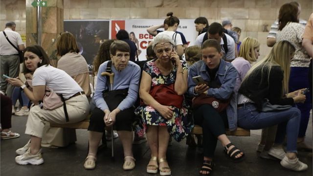 За час російських атак по українській столиці найнадійнішим укриттям стало київське метро