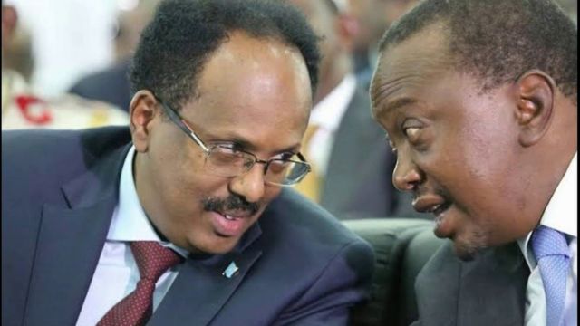 Uhuru Kenyatta wuxuu ka mid ahaa madaxdii lagu casuumay caleemo saarkii madaxweyne Farmaajo ee sannadkii 2017-kii.