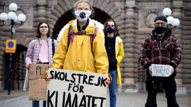 Les politiciens ont été mis sous pression pour agir sur le changement climatique par des manifestants, dont Greta Thunberg