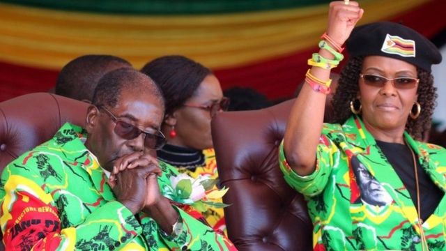 Rais Mugabe na mkewe bi Grace Mugabe