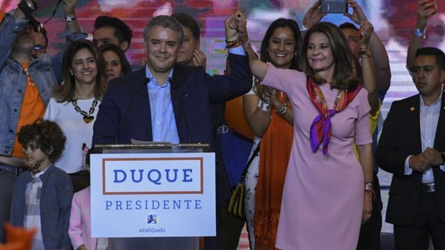 Kolombiya'da yapılan başkanlık seçimleri, sağcı aday Ivan Duque