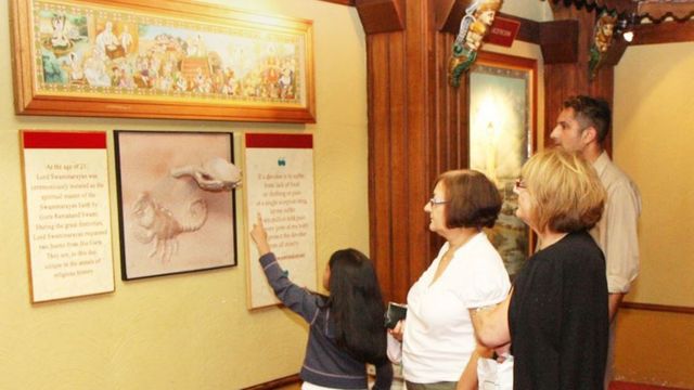 அபுதாபியில் மிகப் பெரிய இந்து கோயில் - முக்கிய தகவல்கள்